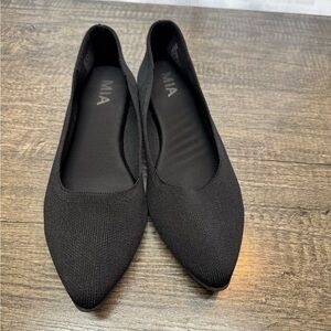 MIA Women's Elegant Black Loafers